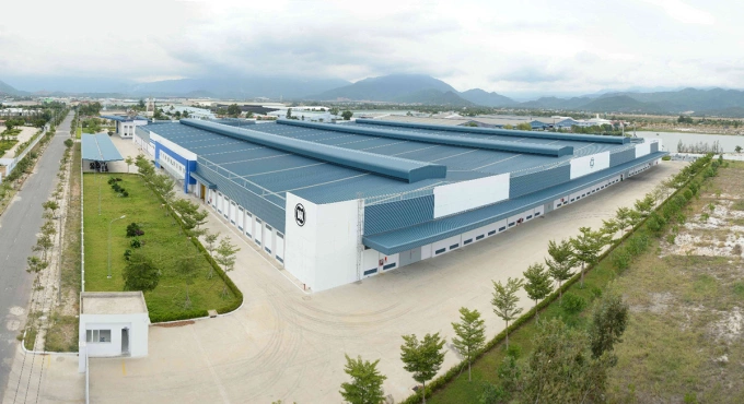 %NHÀ THẦU THI CÔNG CƠ KHÍ , TÔN MÁI VÀ BAO CHE %